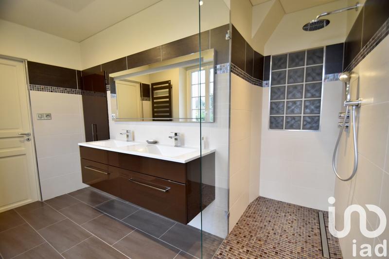 Maison - 320 m² - 10 pièces