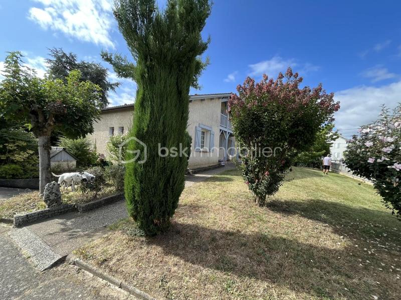 Demeure - 140 m² - 6 pièces