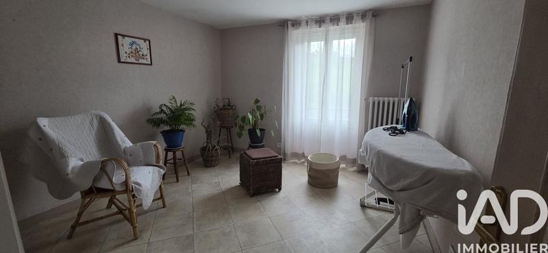 Maison - 232 m² - 9 pièces