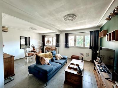 Appartement - 64 m² - 4 pièces