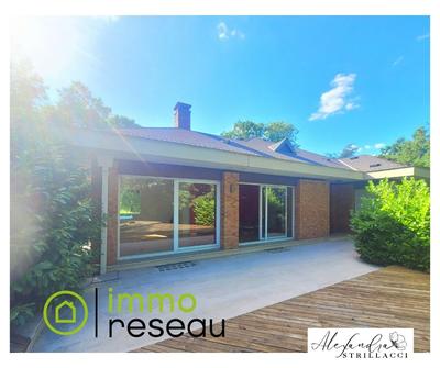 Maison - 240 m² - 8 pièces