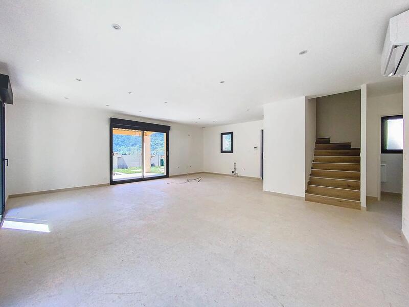 Maison - 160 m² - 5 pièces