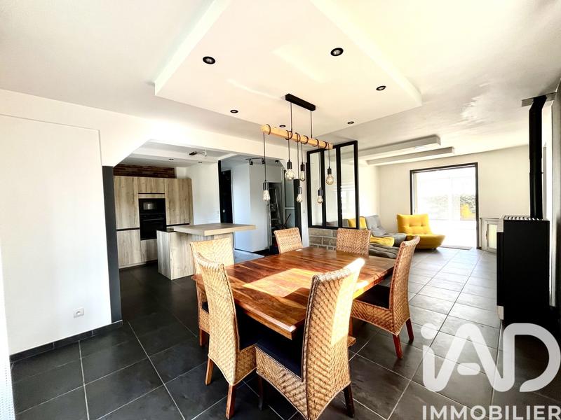 Maison - 130 m² - 7 pièces