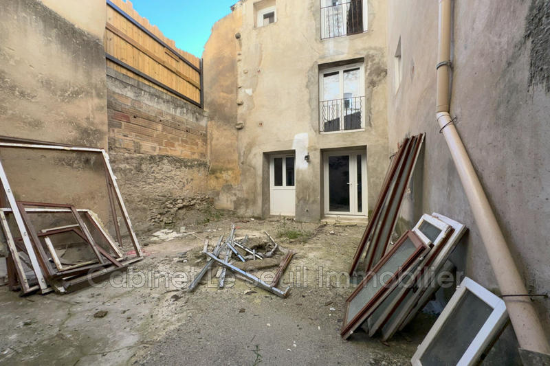 Maison - 300 m² - 14 pièces