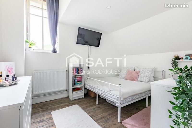 Maison - 160 m² - 8 pièces