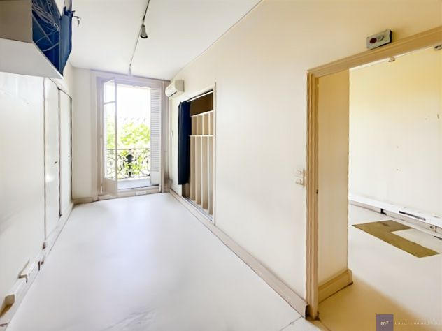 Bureau - 177 m² - 9 pièces