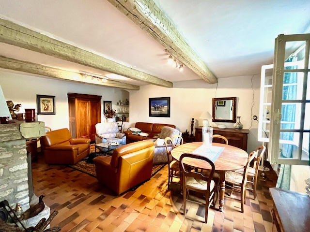 Mas - 170 m² - 7 pièces