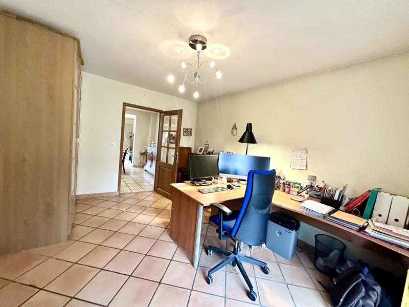 Maison - 201 m² - 8 pièces