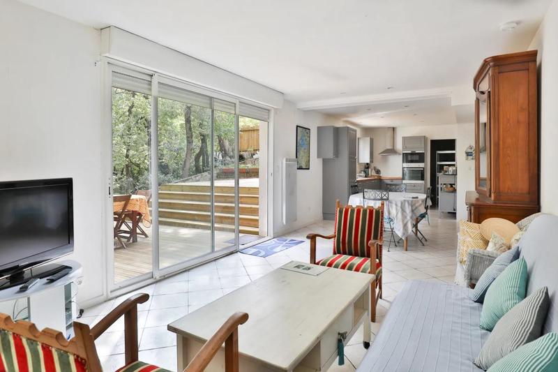 Maison - 209 m² - 8 pièces