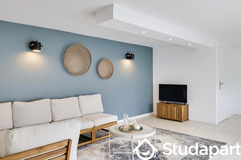 Chambre - 11 m² - 1 pièce