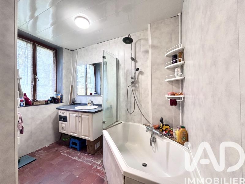 Maison - 104 m² - 6 pièces