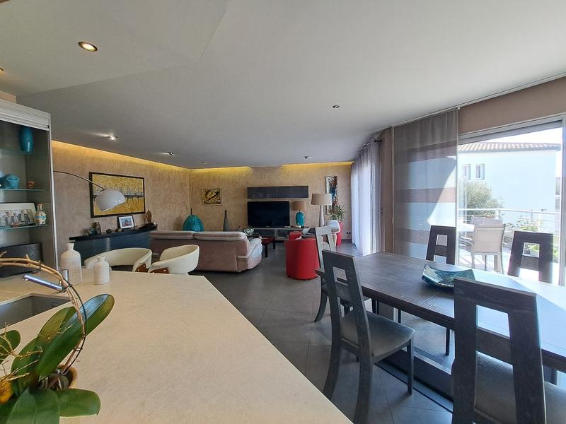 Maison - 175 m² - 9 pièces