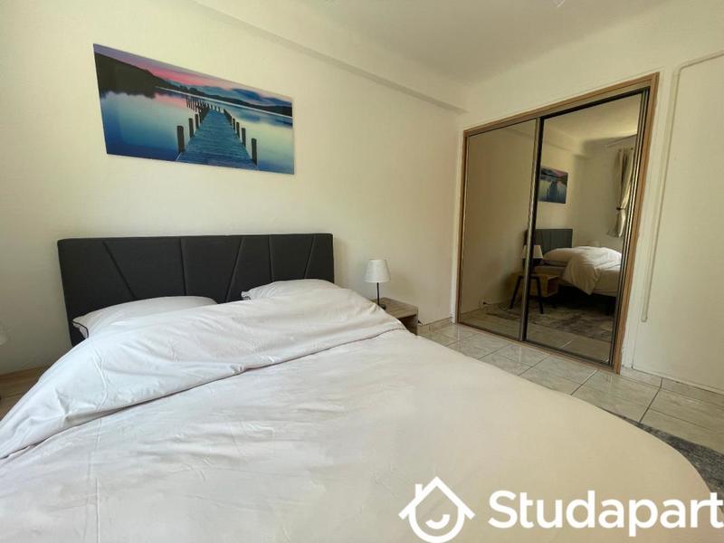 Chambre - 11 m² - 1 pièce