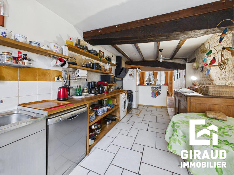 Maison ancienne - 178 m² - 8 pièces