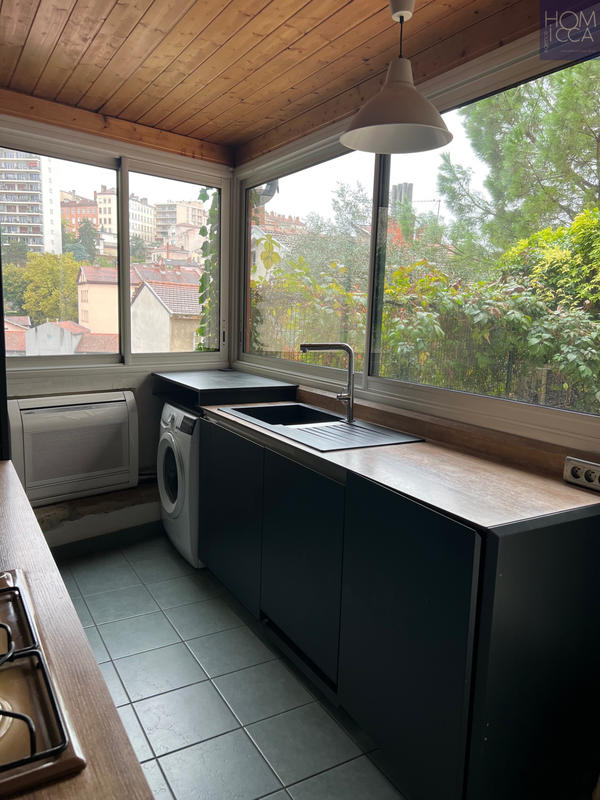 Appartement - 100 m² - 3 pièces