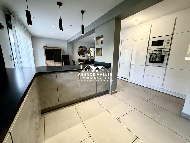 Maison traditionnelle - 160 m² - 7 pièces