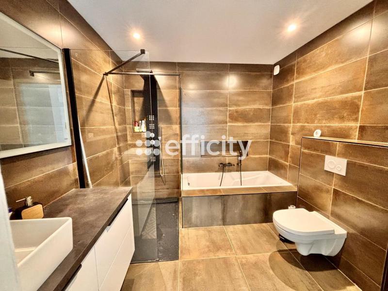 Maison - 147 m² - 5 pièces