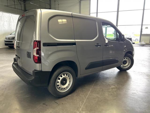 Fiat Doblo Fourgon m 100 Ch Charge Majoree - Gris 3 Places Chantier Grip Control Camera Berlingo Partner Rehaussé