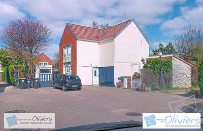 Maison - 185 m² - 8 pièces