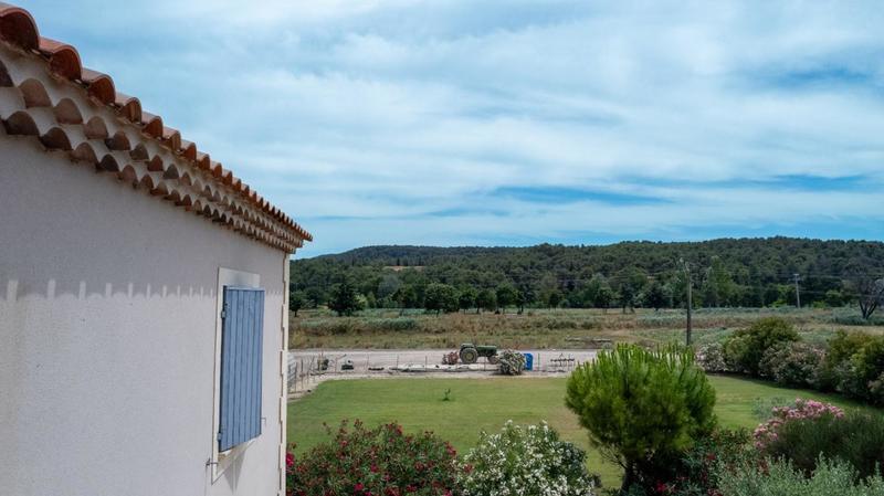 Mas - 207 m² - 5 pièces