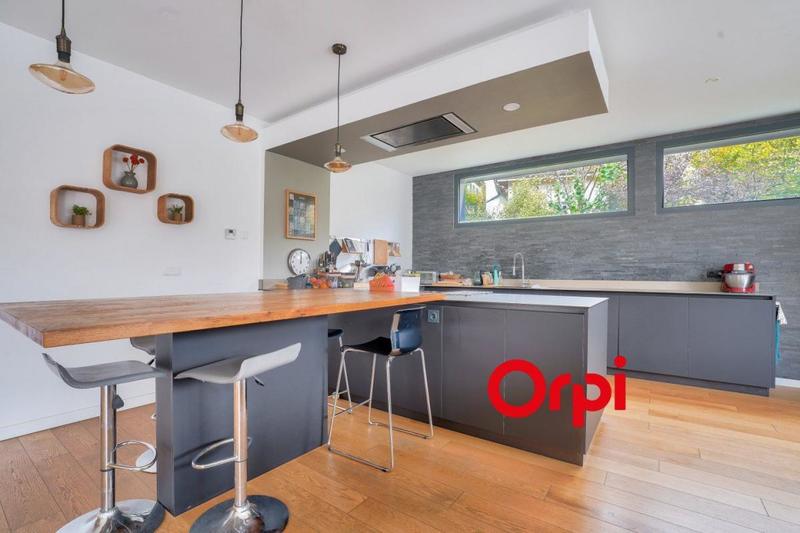 Maison - 319 m² - 6 pièces