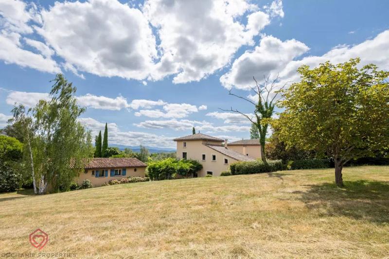 Demeure - 304 m² - 10 pièces