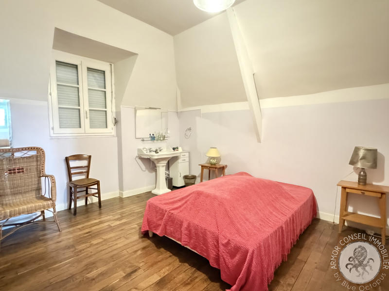 Maison - 187 m² - 9 pièces