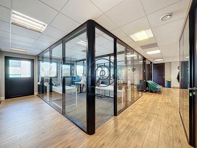 Bureau - 300 m²