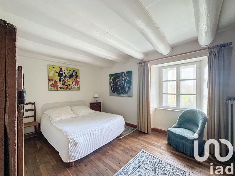 Maison - 270 m² - 11 pièces