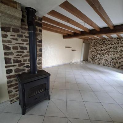 Maison en pierre - 74 m² - 3 pièces