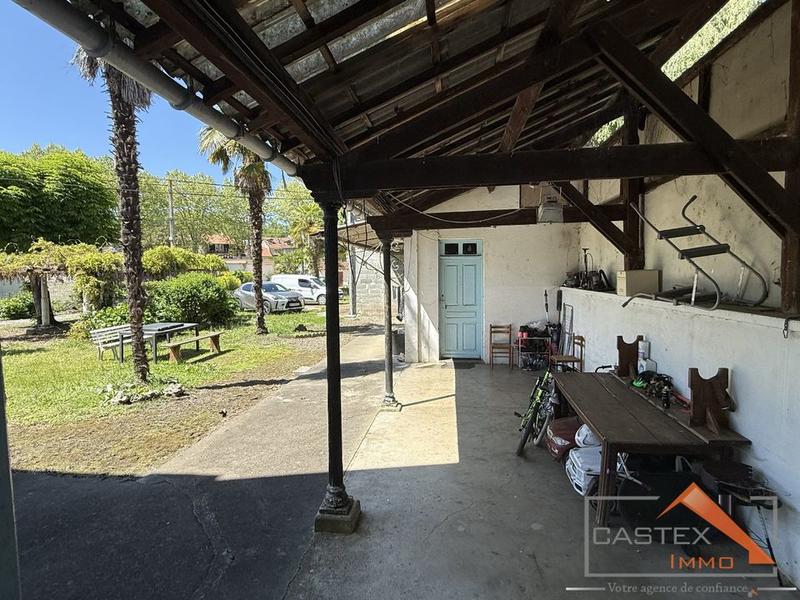 Maison - 253 m² - 10 pièces