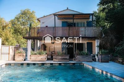 Maison - 120 m² - 6 pièces