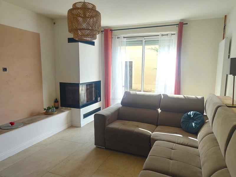 Maison - 250 m² - 8 pièces