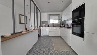 Maison - 130 m² - 7 pièces