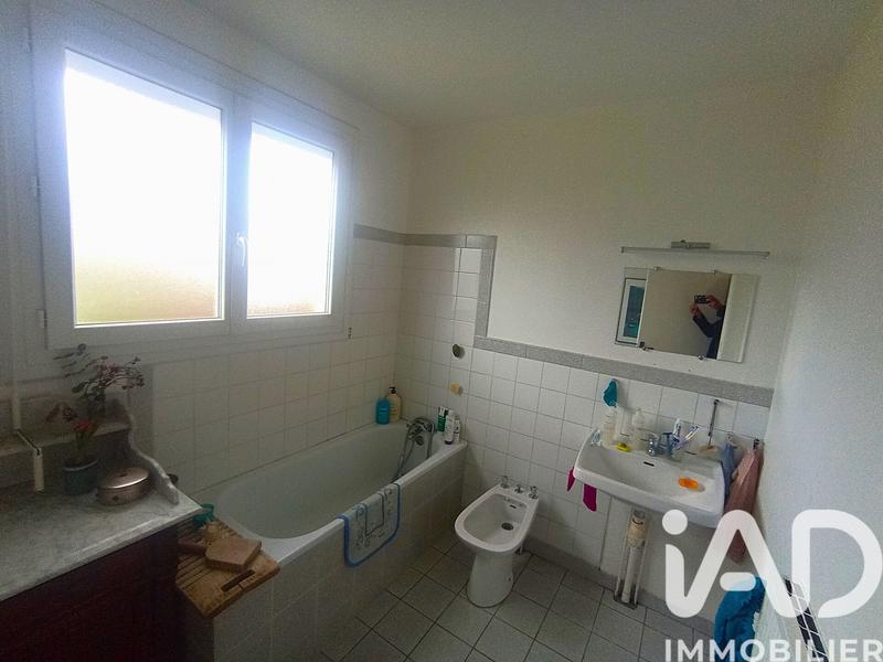 Maison - 92 m² - 5 pièces