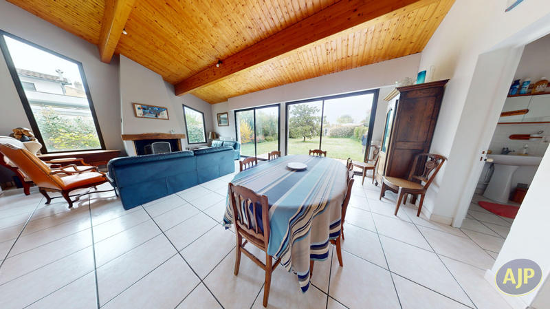 Maison - 170 m² - 5 pièces