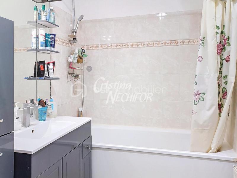 Maison - 98 m² - 5 pièces