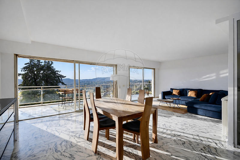 Appartement - 101 m² - 4 pièces