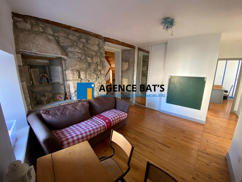 Maison - 218 m² - 7 pièces