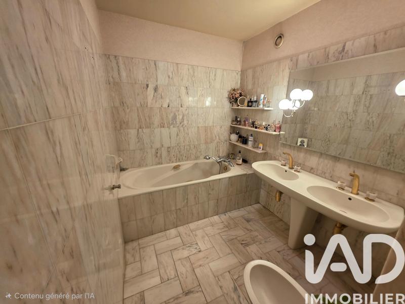 Appartement - 82 m² - 4 pièces