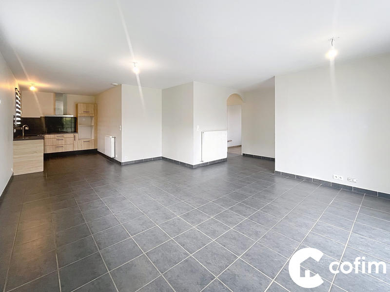 Maison - 93 m² - 4 pièces