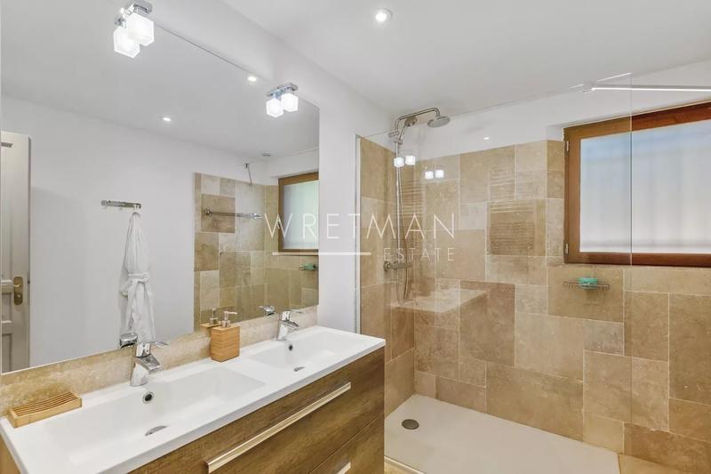 Villa - 172 m² - 6 pièces