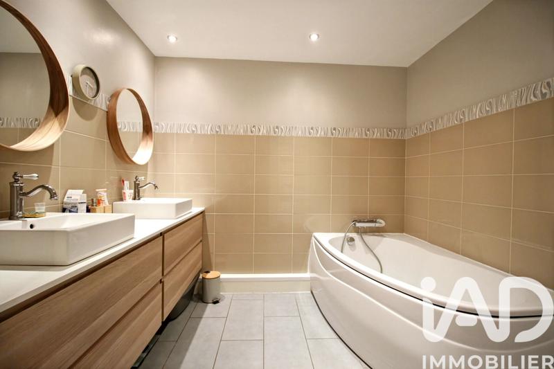 Appartement - 101 m² - 4 pièces