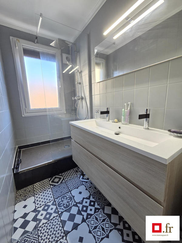 Appartement - 71 m² - 3 pièces