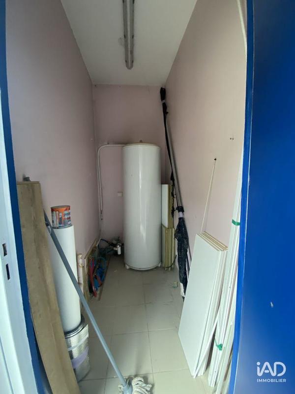 Local commercial - 261 m²