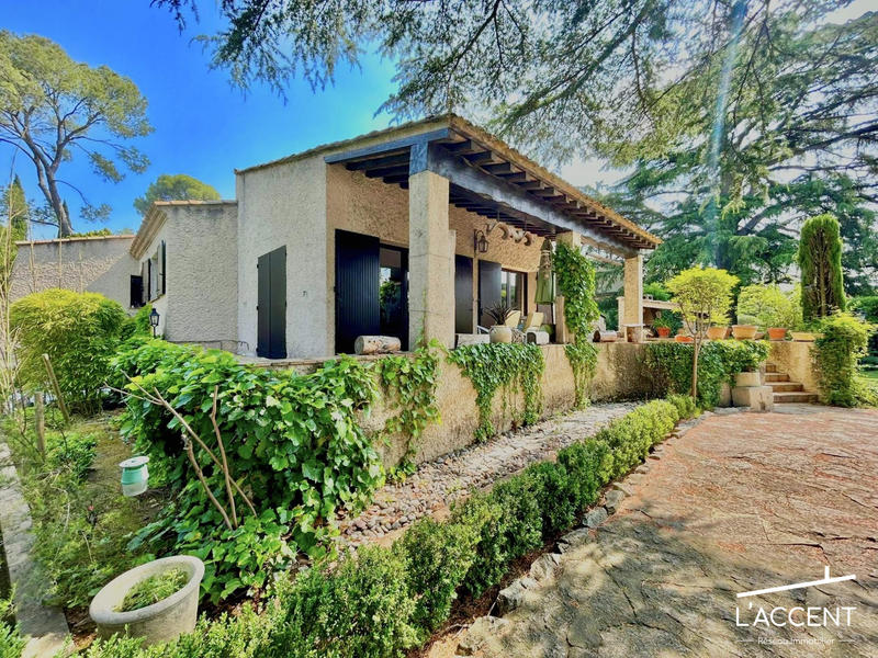 Villa - 230 m² - 7 pièces