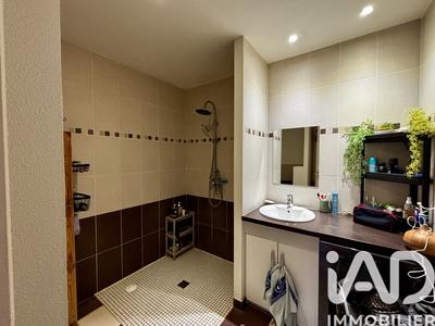 Maison - 230 m² - 11 pièces