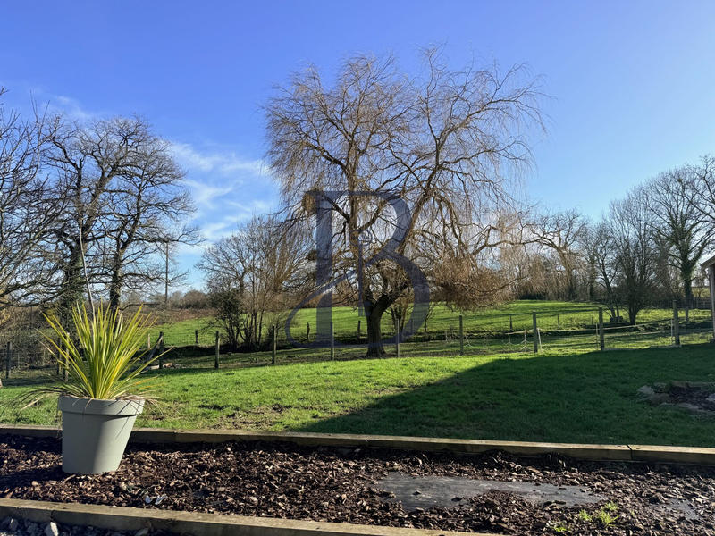 Maison - 196 m² - 8 pièces