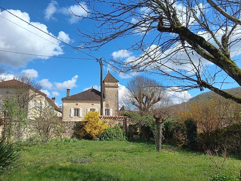 Maison - 197 m² - 10 pièces