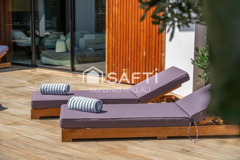 Maison - 240 m² - 6 pièces